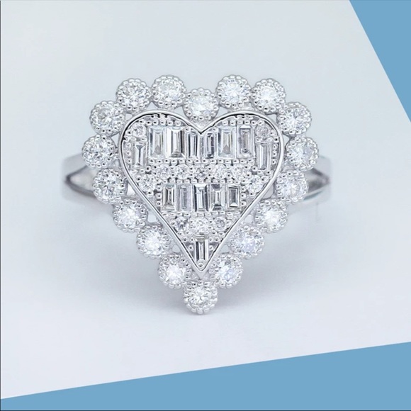 New Silver Beautiful Heart Shaped Diamonds Ring - Picture 4 of 6